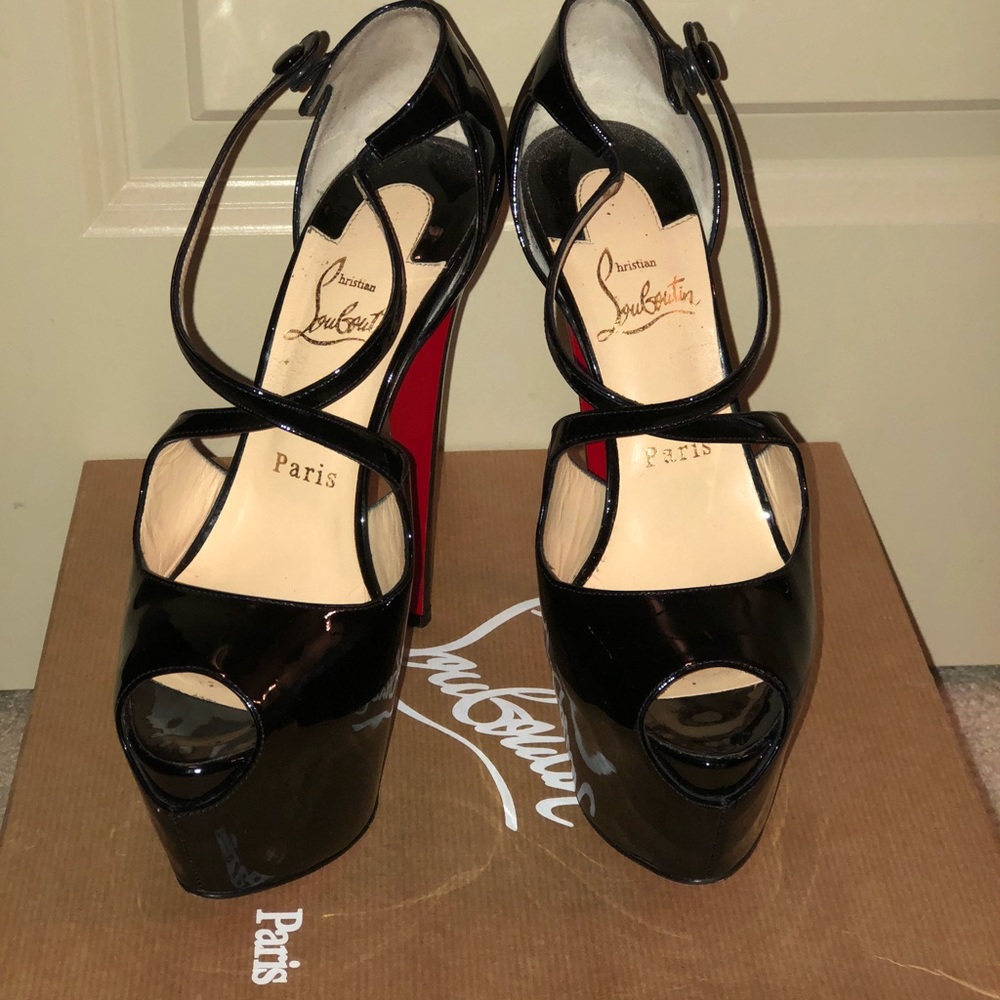 Christian Louboutin Exagona Heels Patent 38.5